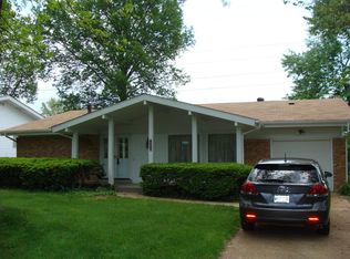 12450 Merrick Dr, Saint Louis, MO 63146