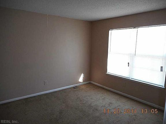 3rd image of 403 Resort Ct