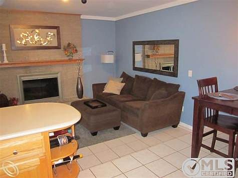 FAMILY ROOM 2