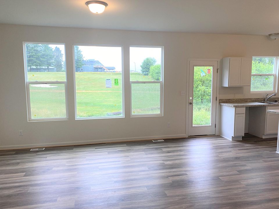 303 Oak Dr Marshall, MI Zillow