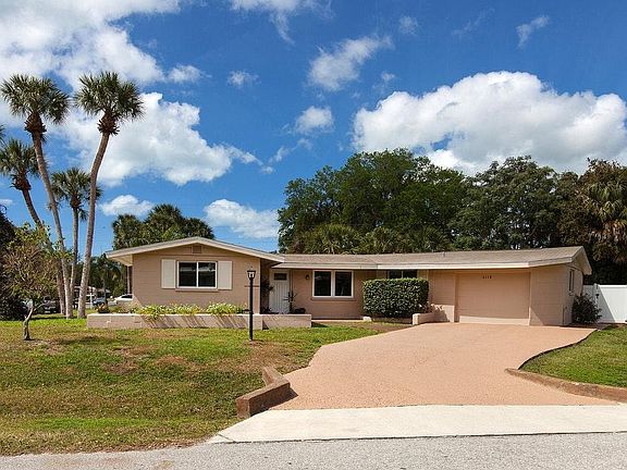 2nd image of 6118 Camphor Ave