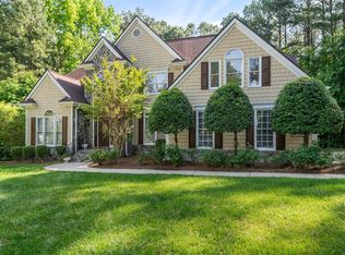 102 Ludgate Ct, Cary, NC 27519