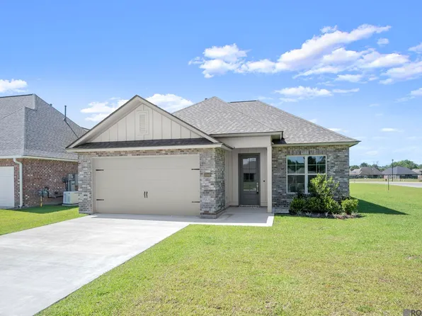 10440 Highcrest Dr, Denham Springs, LA 70706