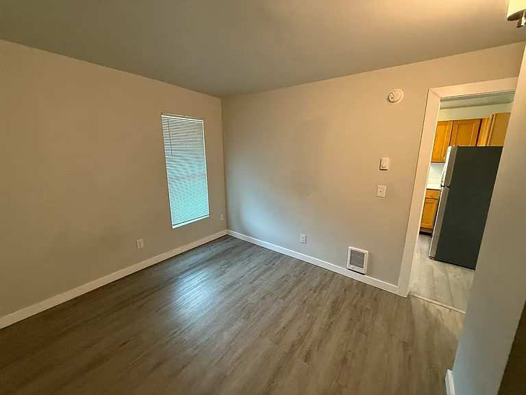 3130 Broadway #6 — Photo 7