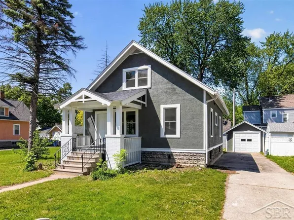 2407 Fairview Ave, Bay City, MI 48708