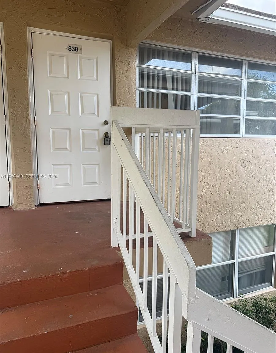Lakewood Village — Photo 2