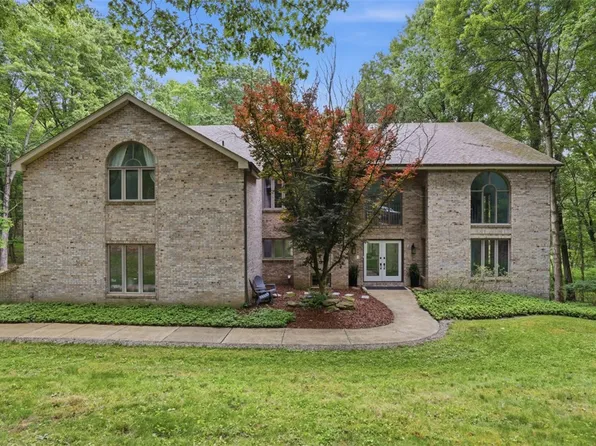 1012 Victoria Pl, Gibsonia, PA 15044