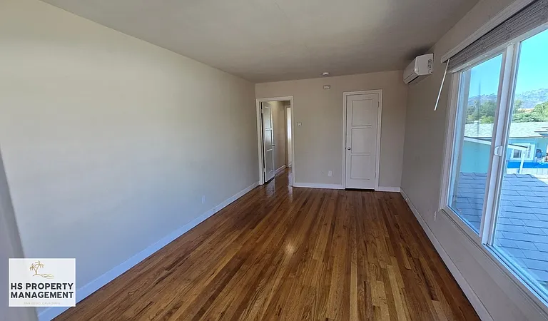 412 S Sunshine Ave — Photo 4