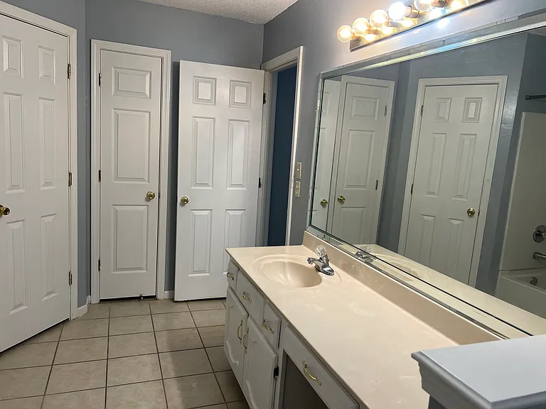 5827 Alexandria Ln — Photo 13