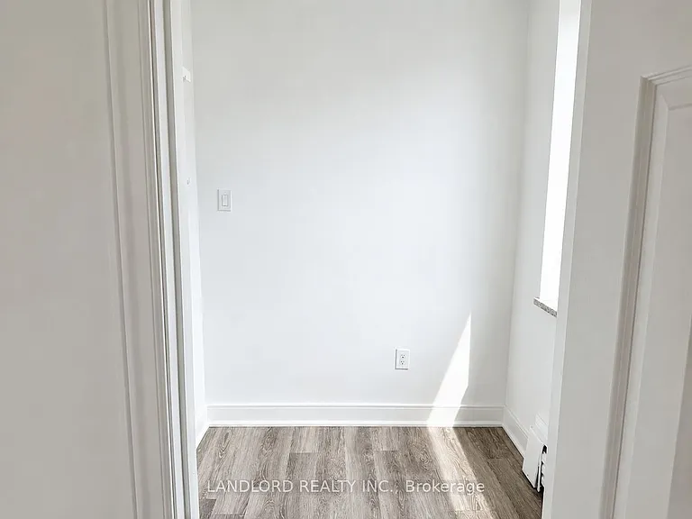 140 Springhurst Ave #31 — Photo 13