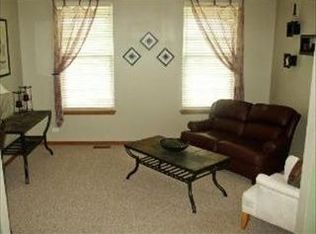 1448 Walnut Dr, Dundee, IL 60118