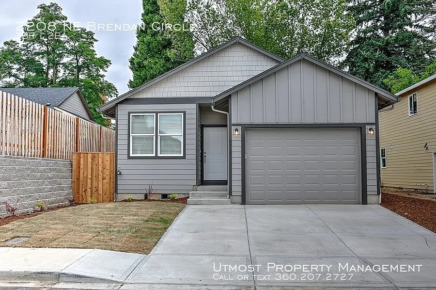 2208 NE Brendan Cir photo 1