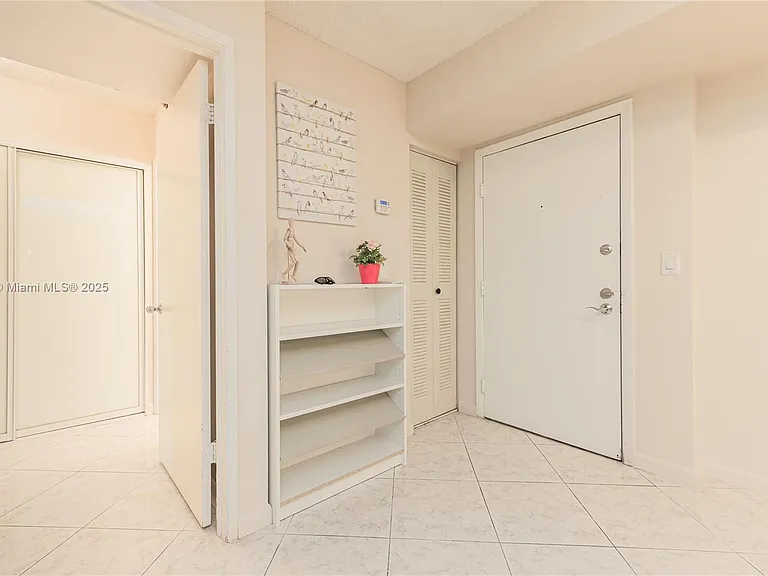 19801 E Country Club Dr #4303 — Photo 11