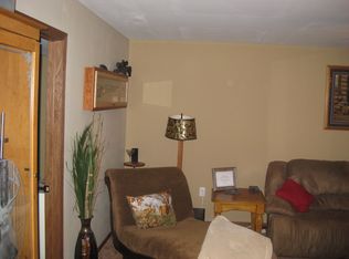 6600 S Wellington Ln, Dubuque, IA 52003
