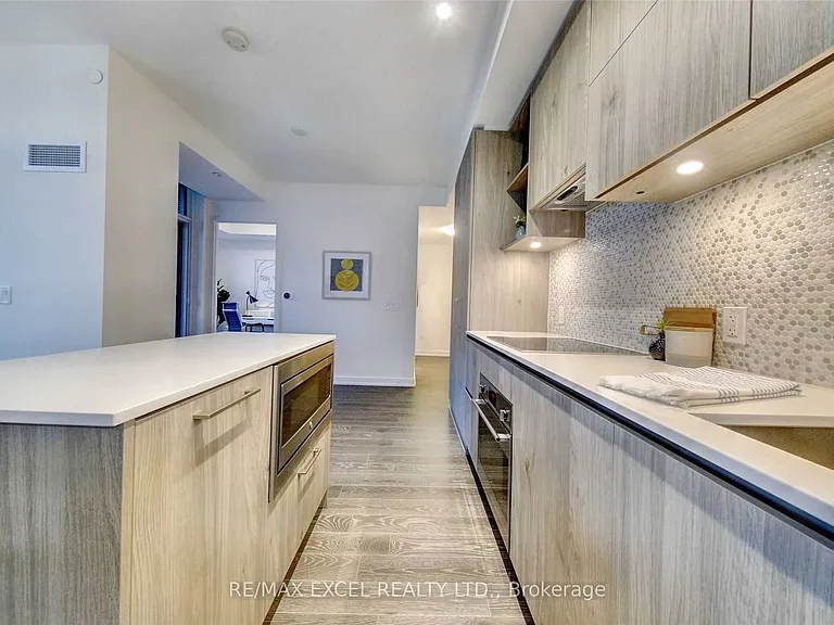 1 Yorkville Ave #3402 — Photo 11