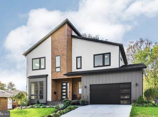 1213 Drake St SW, Vienna, VA 22180