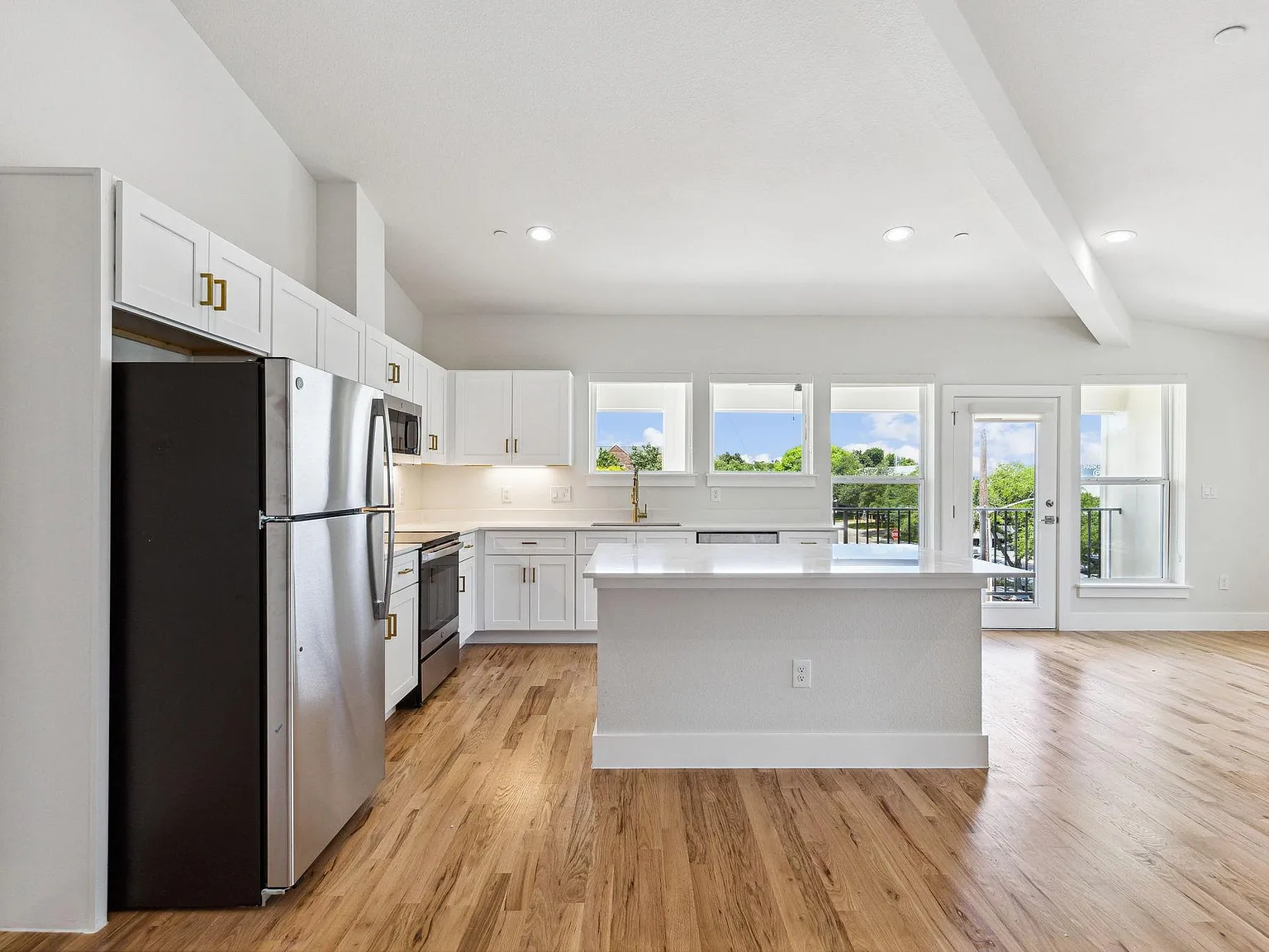Guest House in Lakewood — Photo 3