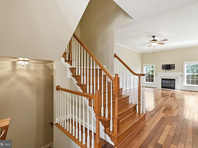 6403 Velliety Ln — Photo 30