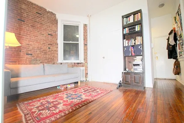 Rented by Citi Habitats | media 31