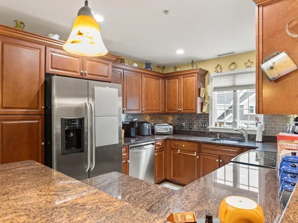 410 Salem St #1305, Wakefield, MA 01880