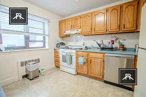 32 Harvard Ave Photo 1
