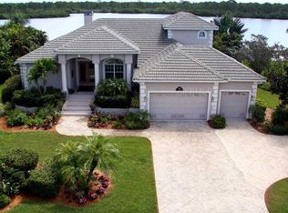 390 Coral Creek Dr, Placida, FL 33946