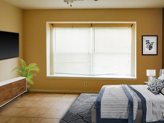2nd image of 1423 Acorn Ct