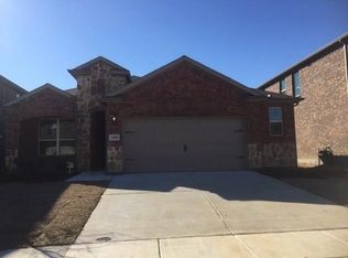 1908 Tomahawk Trl, Aubrey, TX 76227