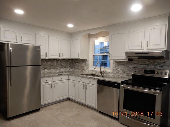 2nd image of 33 Plain St