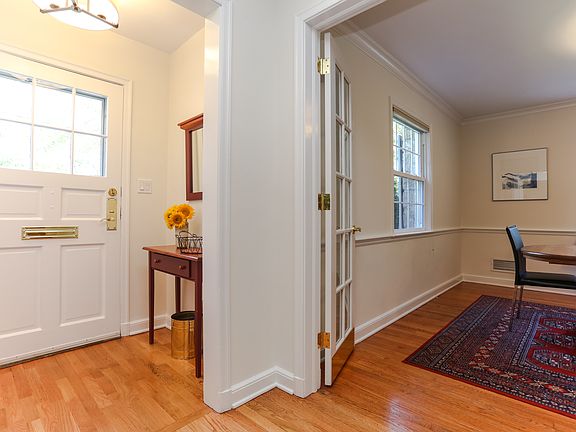 2nd image of 5 Dante St
