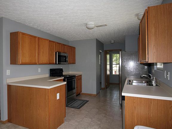 3rd image of 7785 Lupine Dr