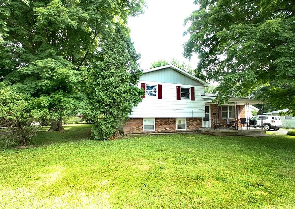 1st image of 3707 Woodcliff Dr