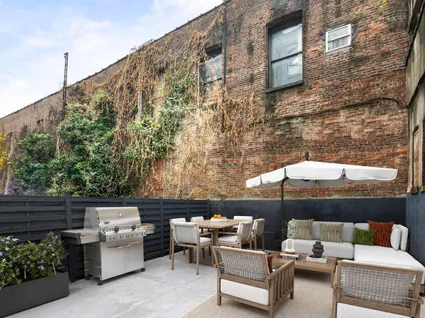 621 Vanderbilt Ave, Brooklyn, NY 11238