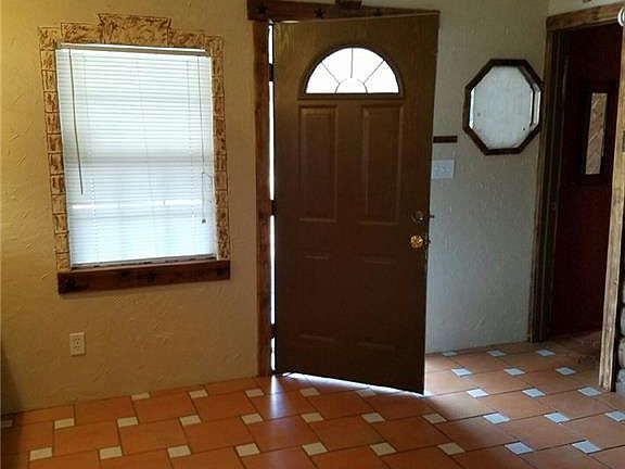 3rd image of 3805 California Ct