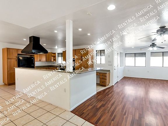 4th image of 4165 E Frankfort Stra