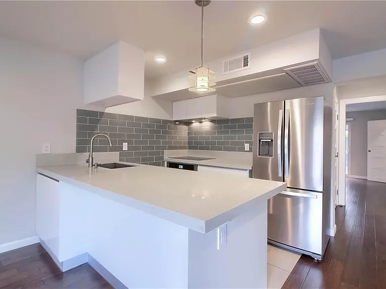 3110 Red River St #210 — Photo 9