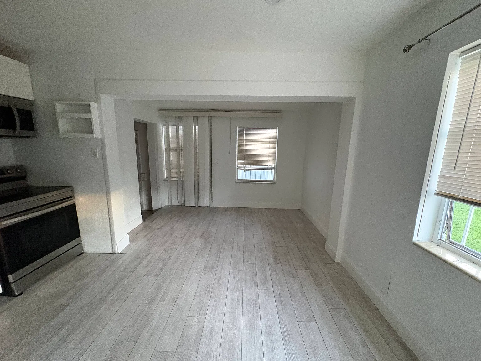 2 bed, 1200 sqft, $2,700 — Photo 3
