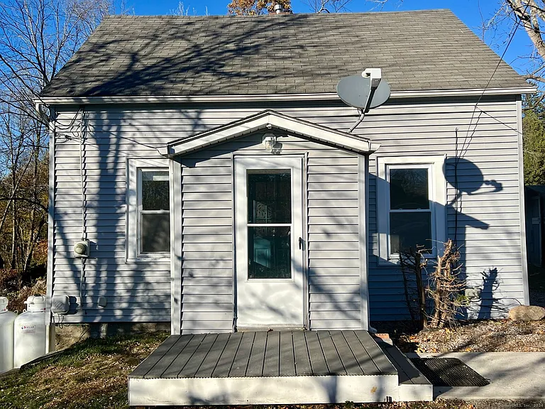 8 Burgeville Ct — Photo 2