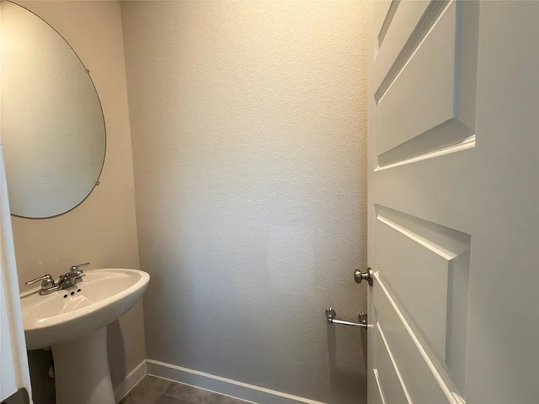 5723 Madden Ln — Photo 7