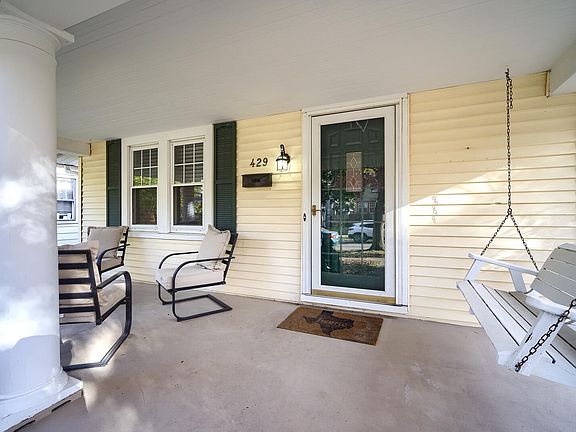 5th image of 429 Peach Orchard Ave