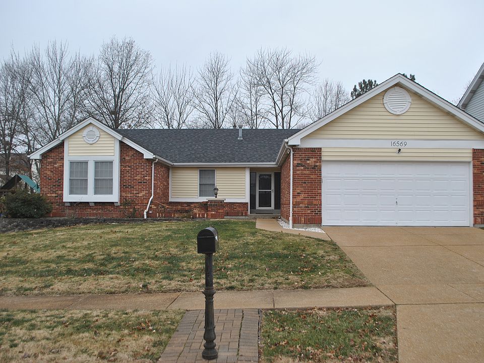 1st image of 16569 Centerpointe Dr