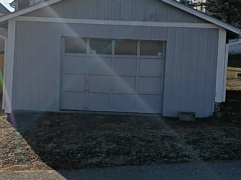 1517 Commercial St — Photo 3