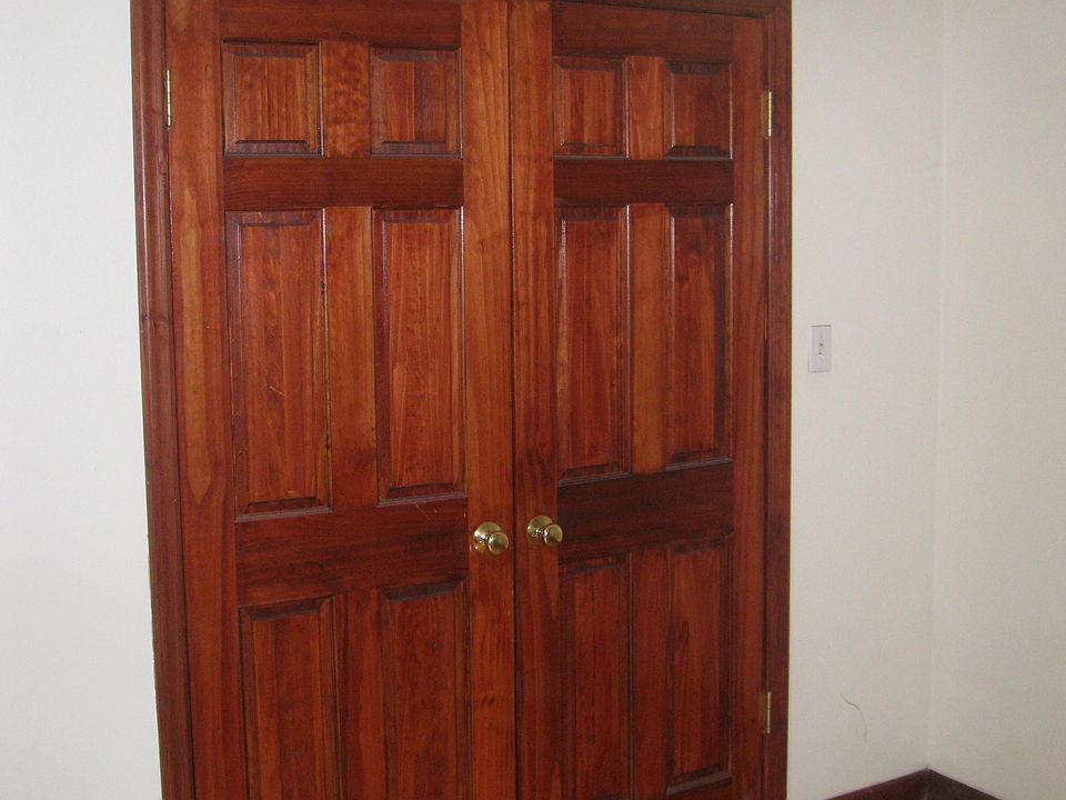 Closet & storage space