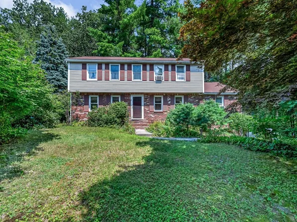 48 Cannington St, Lowell, MA 01854