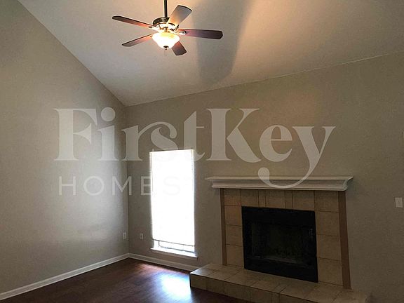 2nd image of 4018 Glenroy Dr