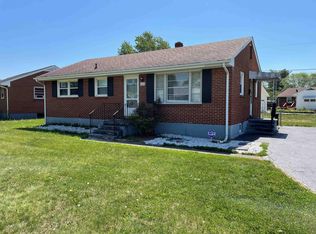 824 Fairhurst Dr, Roanoke, VA 24012