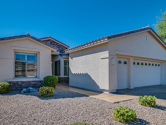 3rd image of 9739 E Coopers Hawk Dr
