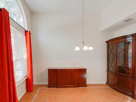 5th image of 1456 Carriage Ln