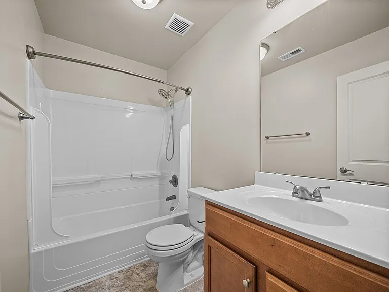 401 Sullivan Loop Rd — Photo 13