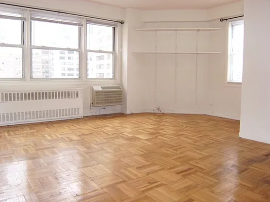 Rented by City Connections Realty | media 2